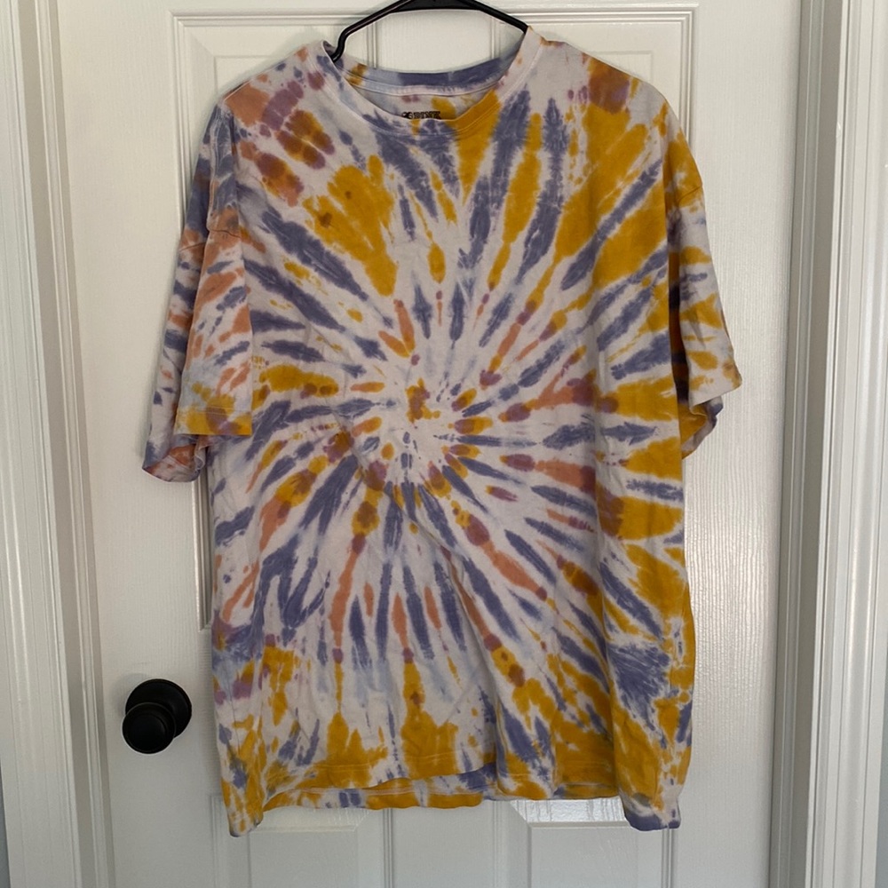 PINK Victorias Secret TIE DYE t shirt